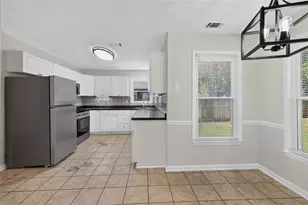 1975 Watercrest Cir, Lawrenceville, GA 30043 - Photo 12