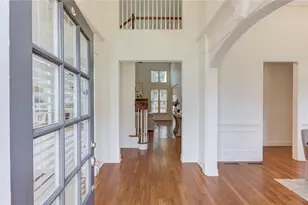 2640 Ivy Brook Ln NE, Buford, GA 30519 - Photo 4