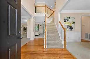 230 Ridge Bluff Ln, Suwanee, GA 30024 - Photo 2
