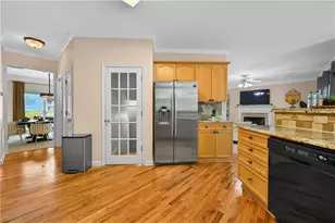 230 Ridge Bluff Ln, Suwanee, GA 30024 - Photo 18