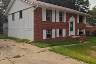 423 Alabama Ave, Warner Robins, GA 31093 - Photo 2
