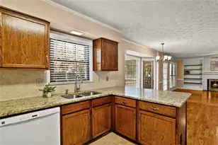 2209 Concord Square NE, Marietta, GA 30062 - Photo 8