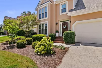 2209 Concord Square NE, Marietta, GA 30062 - Photo 2
