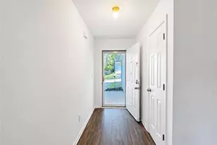 2490 Rambling Way, Lithonia, GA 30058 - Photo 4
