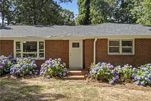 187 Hilltop St, Cleveland, GA 30528 - Photo 2