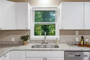 187 Hilltop St, Cleveland, GA 30528 - Photo 8