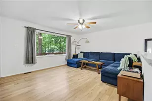 55 Dixon St, Newnan, GA 30263 - Photo 2