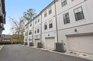 193 Chestnut Cir, Atlanta, GA 30342 - Photo 38