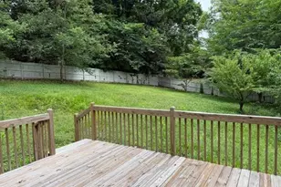 2552 Hunton Ct NE, Marietta, GA 30068 - Photo 2