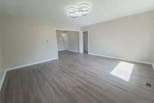 4390 Glenwood Pkwy, Decatur, GA 30032 - Photo 2