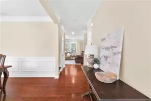 526 Rokeby Dr, Woodstock, GA 30188 - Photo 2