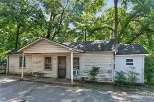 1885 Connally Dr, Atlanta, GA 30344 - Photo 6