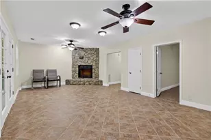 825 Rue Fluer De Lis, Lavonia, GA 30553 - Photo 42
