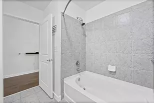250 Pharr Rd NE, Atlanta, GA 30305 - Photo 14