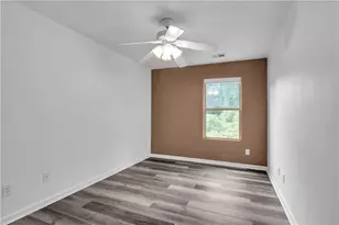 2827 Creek Bottom Ct, Gainesville, GA 30504 - Photo 10