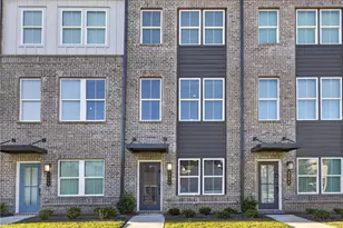 2656 Brookview Ln, Atlanta, GA 30318 - Photo 2