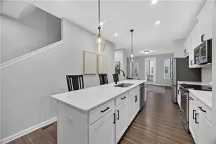 2656 Brookview Ln, Atlanta, GA 30318 - Photo 14