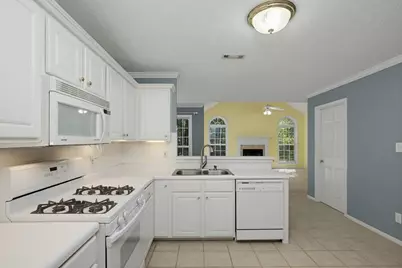 110 Brookstone Crest, Newnan, GA 30265 - Photo 8