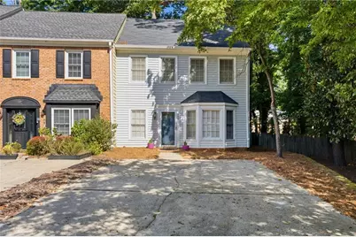 599 Saint James Walk SE, Marietta, GA 30067 - Photo 1