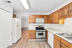 599 St James Walk SE, Marietta, GA 30067 - Photo 12