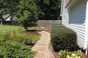 209 Pebble Creek Dr, McDonough, GA 30253 - Photo 24