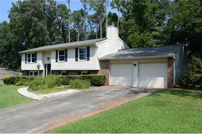 4582 N Landing Way, Marietta, GA 30066 - Photo 2