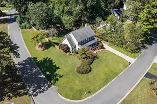 147 Lakeside Dr NW, Kennesaw, GA 30144 - Photo 2