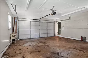 2210 E Doublegate Dr, Albany, GA 31721 - Photo 46