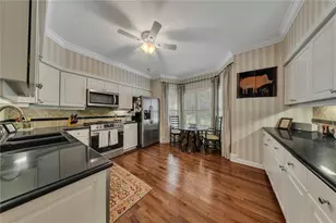 5996 Mitchell Rd, Sandy Springs, GA 30328 - Photo 16