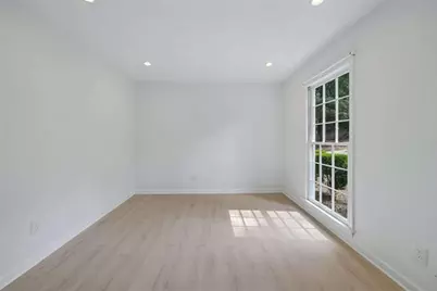 5132 Willow Point Parkway, Marietta, GA 30068 - Photo 14