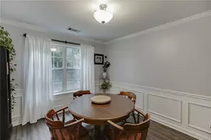 5258 Underhill Ln, Sugar Hill, GA 30518 - Photo 8