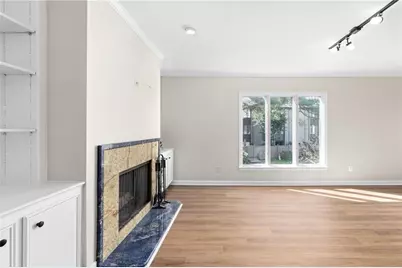 15 Ivy Square NE, Atlanta, GA 30342 - Photo 10