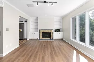 15 Ivy Square Northeast, Atlanta, GA 30342 - Photo 14