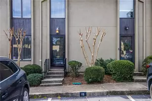 15 Ivy Square Northeast, Atlanta, GA 30342 - Photo 2
