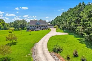 2011 Lothridge Rd, Cleveland, GA 30528 - Photo 2