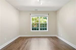 2270 Tenor Ln, Alpharetta, GA 30009 - Photo 4