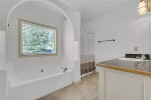 1412 Silvergate Way, Winder, GA 30680 - Photo 10