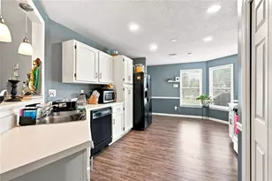 300 Leigh Kay Dr, Lawrenceville, GA 30046 - Photo 14