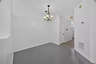 181 Oak Green Dr, Lawrenceville, GA 30044 - Photo 4