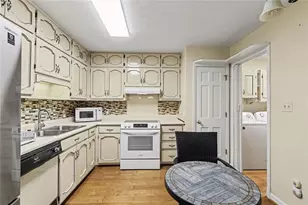 7107 Forest Ln, Union City, GA 30291 - Photo 10