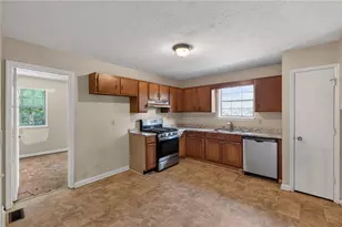 6077 Cherokee Valley Terrace, Lithonia, GA 30058 - Photo 14