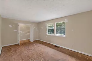 6077 Cherokee Valley Terrace, Lithonia, GA 30058 - Photo 8