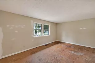 6077 Cherokee Valley Terrace, Lithonia, GA 30058 - Photo 6