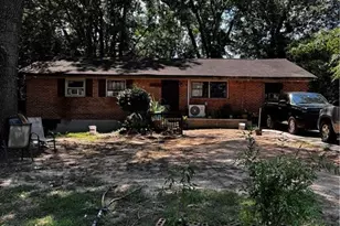 301 Essex Dr, Jonesboro, GA 30238 - Photo 2