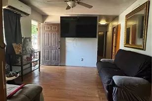 301 Essex Dr, Jonesboro, GA 30238 - Photo 4
