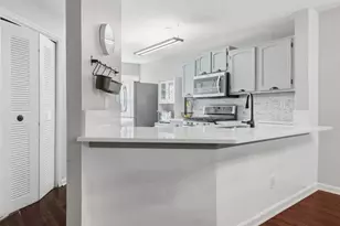 1418 N Crossing Dr NE, Atlanta, GA 30329 - Photo 6