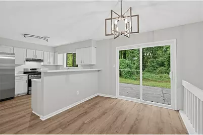5369 Kelleys Creek Drive, Stone Mountain, GA 30088 - Photo 12