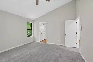 5369 Kelleys Creek Dr, Stone Mountain, GA 30088 - Photo 16