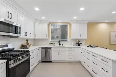 805 Holmes Street NW, Atlanta, GA 30318 - Photo 16