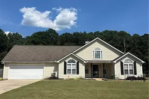 310 Windermere Dr, Loganville, GA 30052 - Photo 1